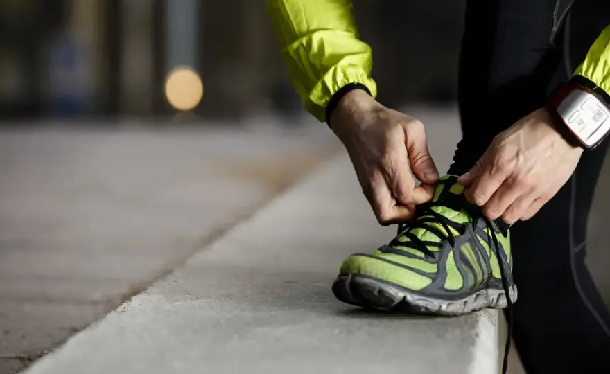 Laufschuhe richtig anprobieren - so sitzt der Schuh wirklich