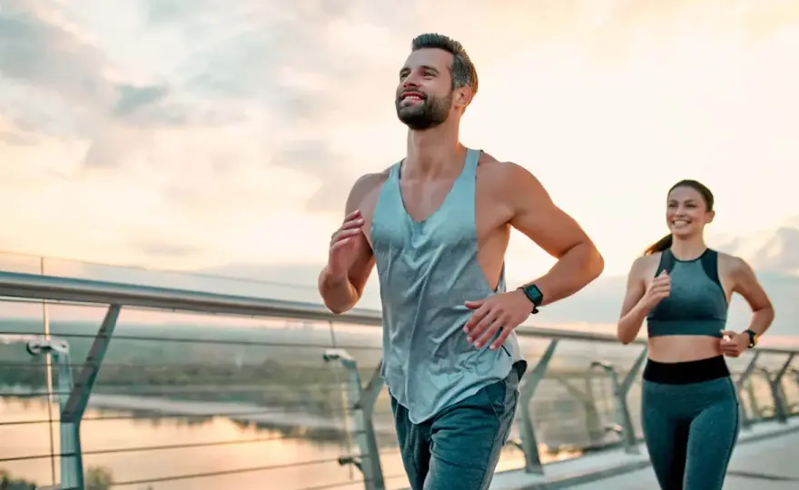 Joggen und Krafttraining - so passt die Trainingswoche zusammen